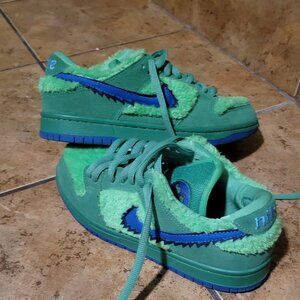 Grateful Dead SB Dunks